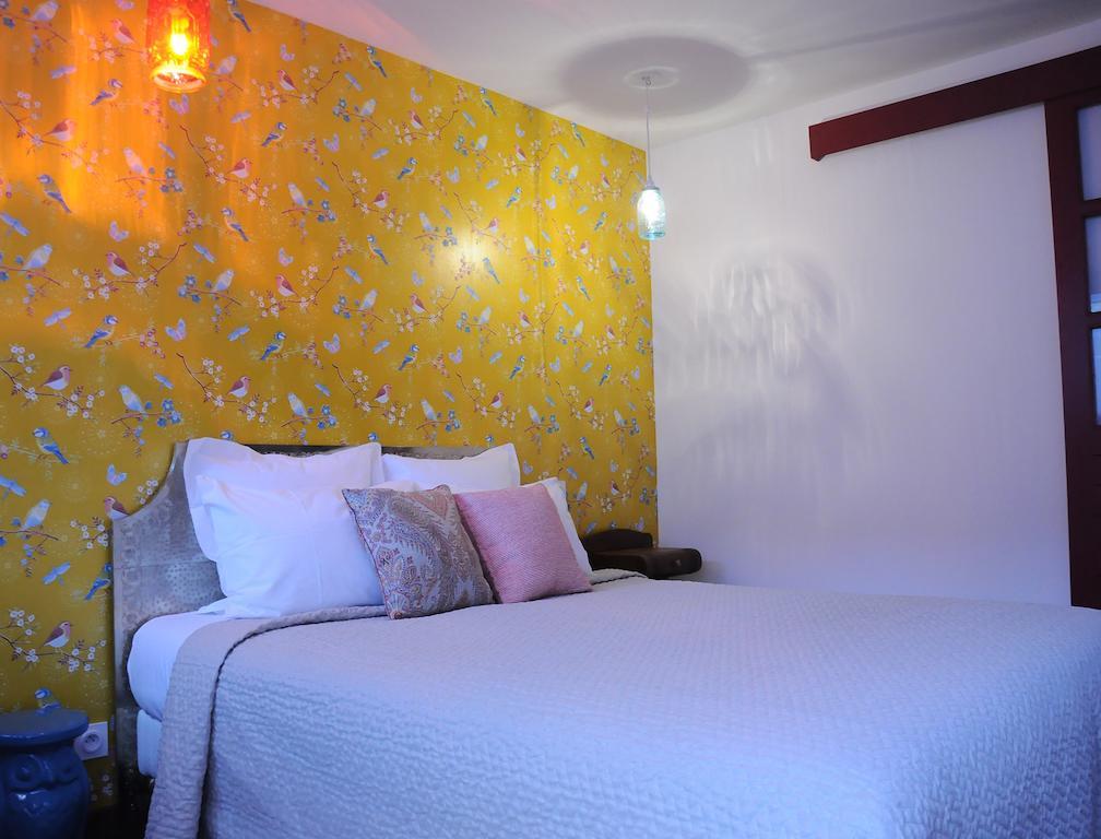 La Grenadine Bed & Breakfast Bordeaux Room photo